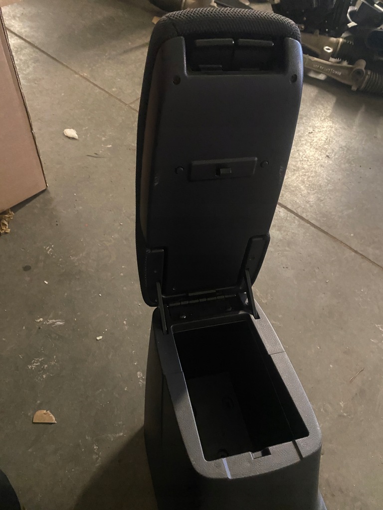 фото №8, Подлокотник туннель средний mitsubishi outlander i lift 2.4 mivec 4g69