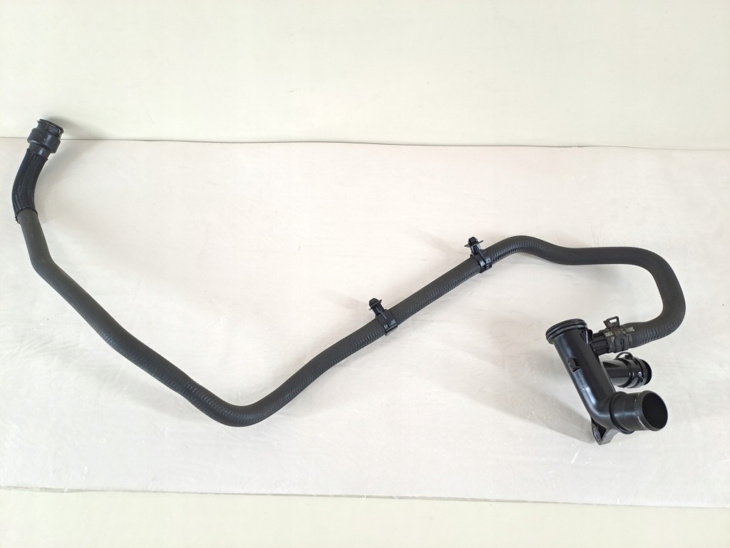 фото №1, Шланг пабтрубок  труба патрубок воды do насоса 16 blue hdi peugeot expert iii 3 17r