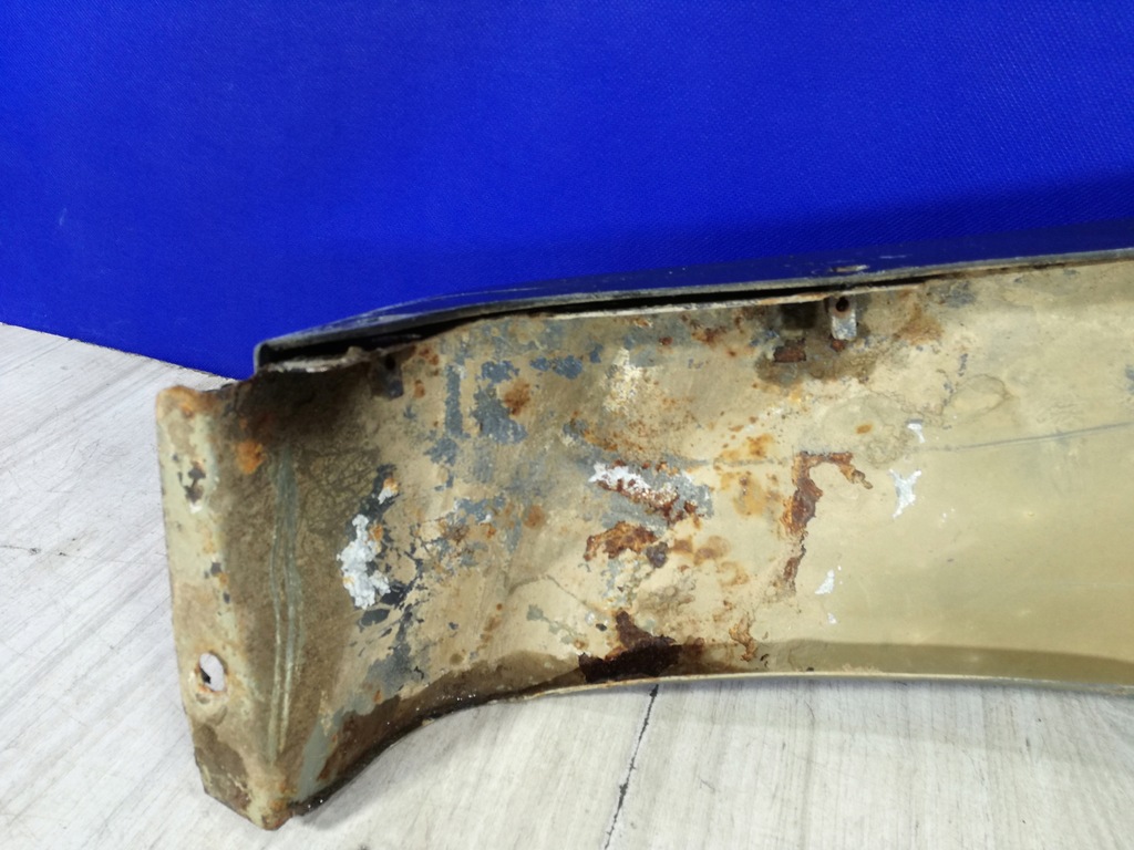 фото №6, Vw amarok 10/22 крыло перед передний правый молдинг