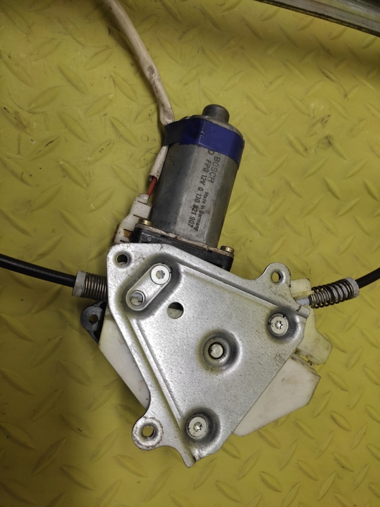 фото №7, Honda accord vi подъемник стекло правый перед 0130821907