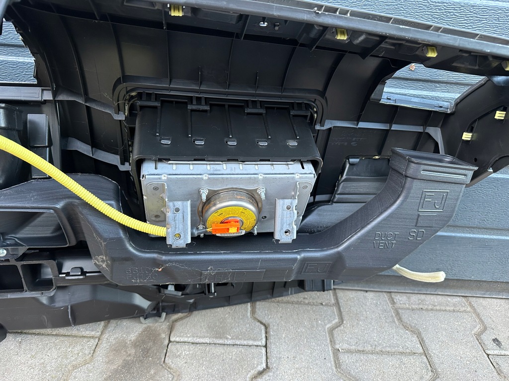 фото №8, Subaru xv 11-16 консоль приборная панель пассажир