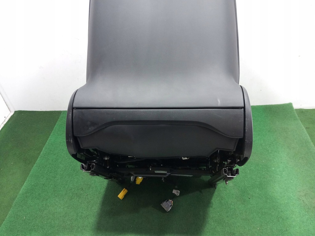 Сиденье левый водителя tesla model s рестайлинг в Украине