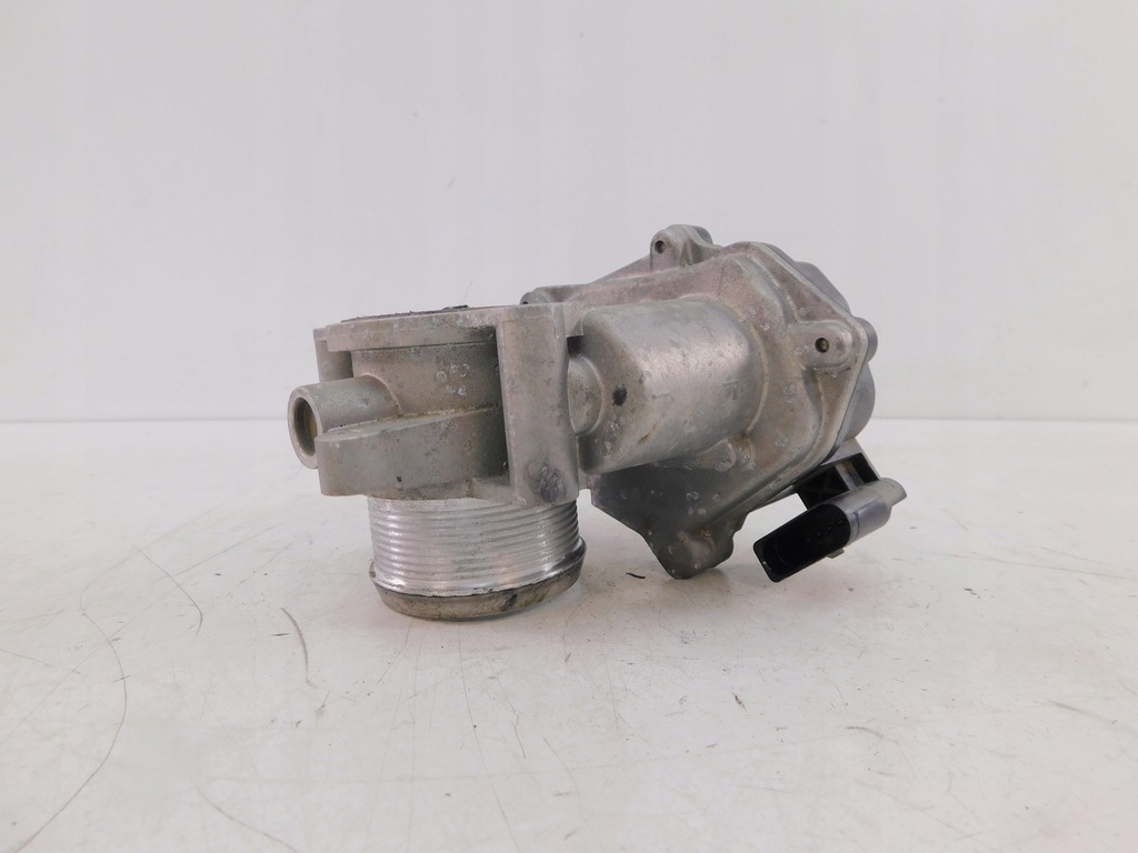 фото №4, Audi a3 8p lift 1,6tdi дроссельная заслонка