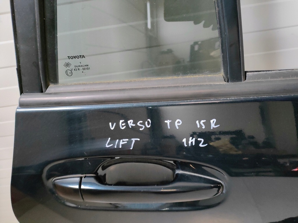 фото №9, Toyota verso lift дверь правый задняя 1h2