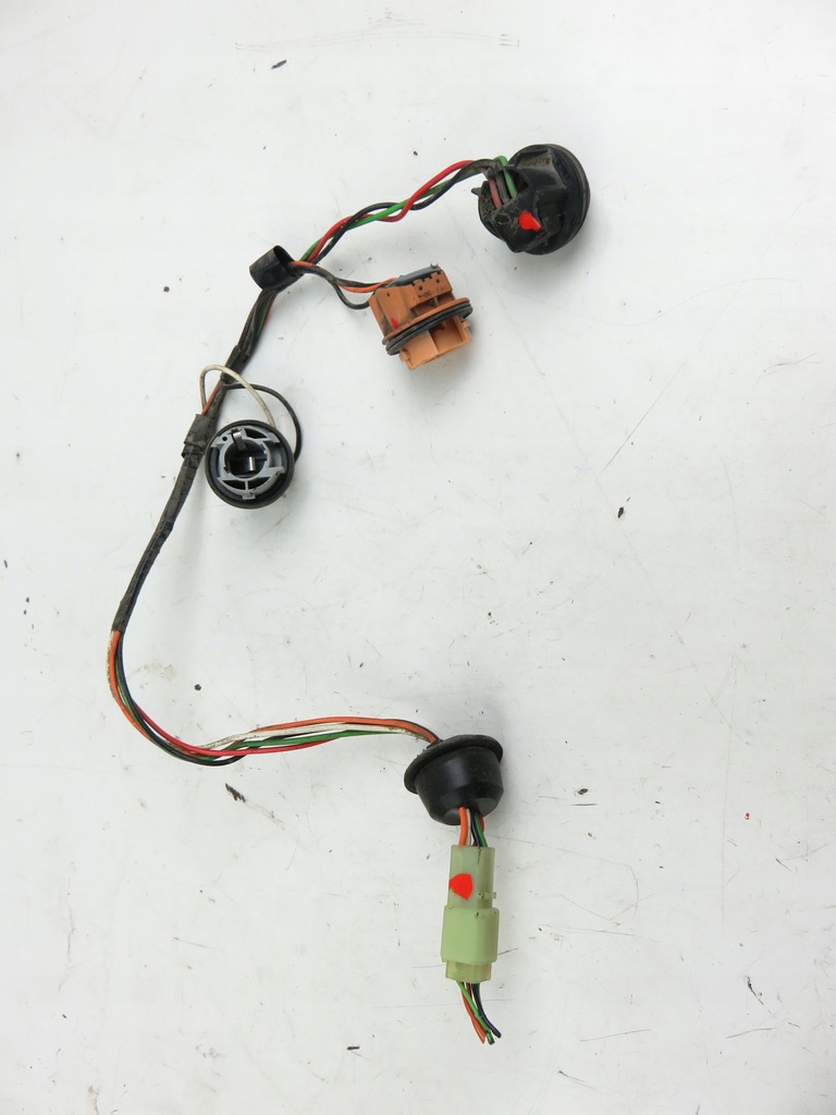 фото №1, Вкладыш лампы левый задняя suzuki wagon r+