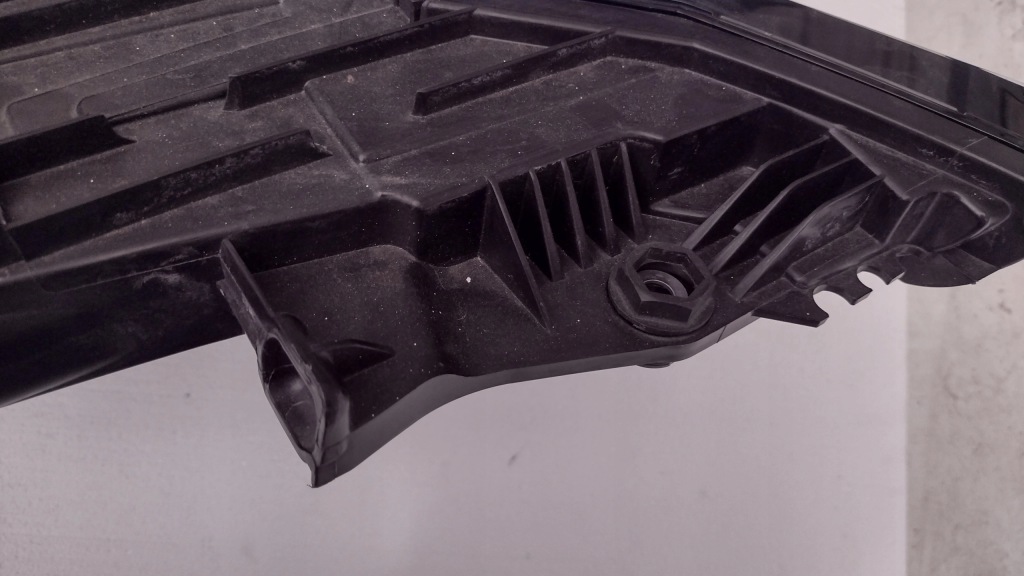 Audi q8 4m8 фара передня перед ліва matrix led америка 4m8941035b Недорого