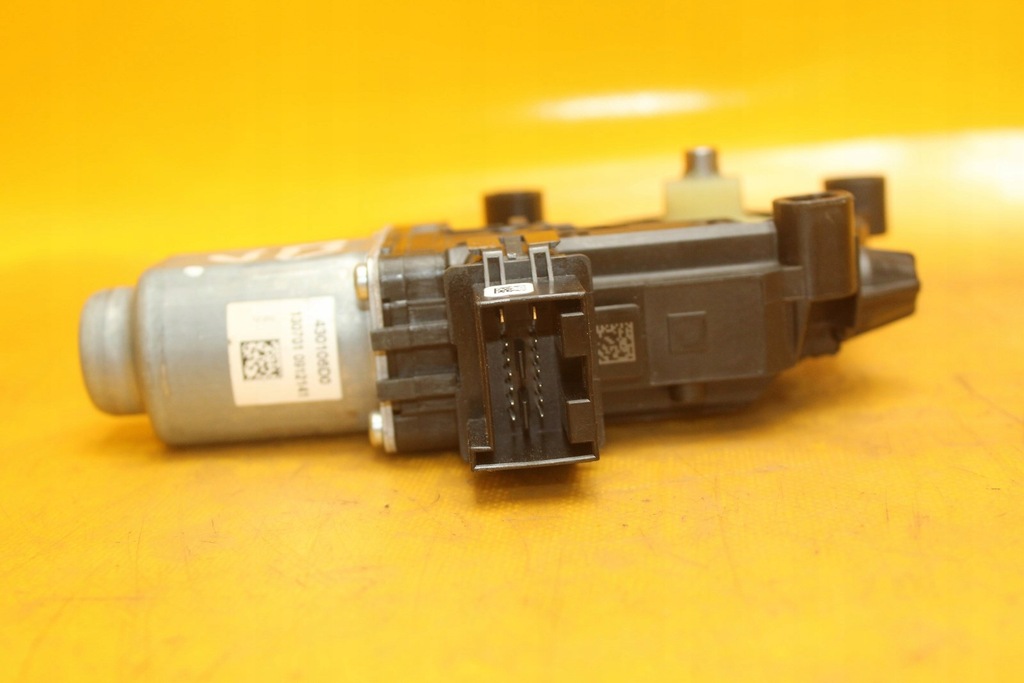 фото №7, Моторчик блок управления стекло левый задняя vw amarok i 6r0959811d