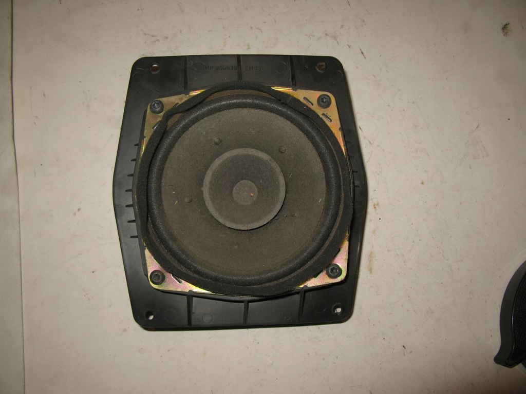 фото №1, Динамик дверь mitsubishi space star 98-02 mr285934