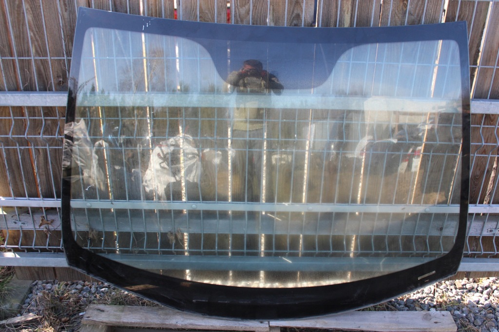 Купить Hyundai i10 2 рестайлинг  14-19 стекло перед передняя лобовое