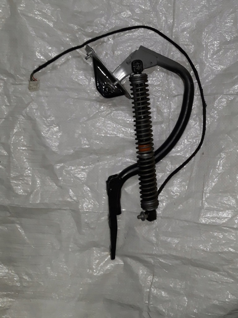 фото №1, Bmw 7 f01 f02 f04 петля амортизатор кришки задня