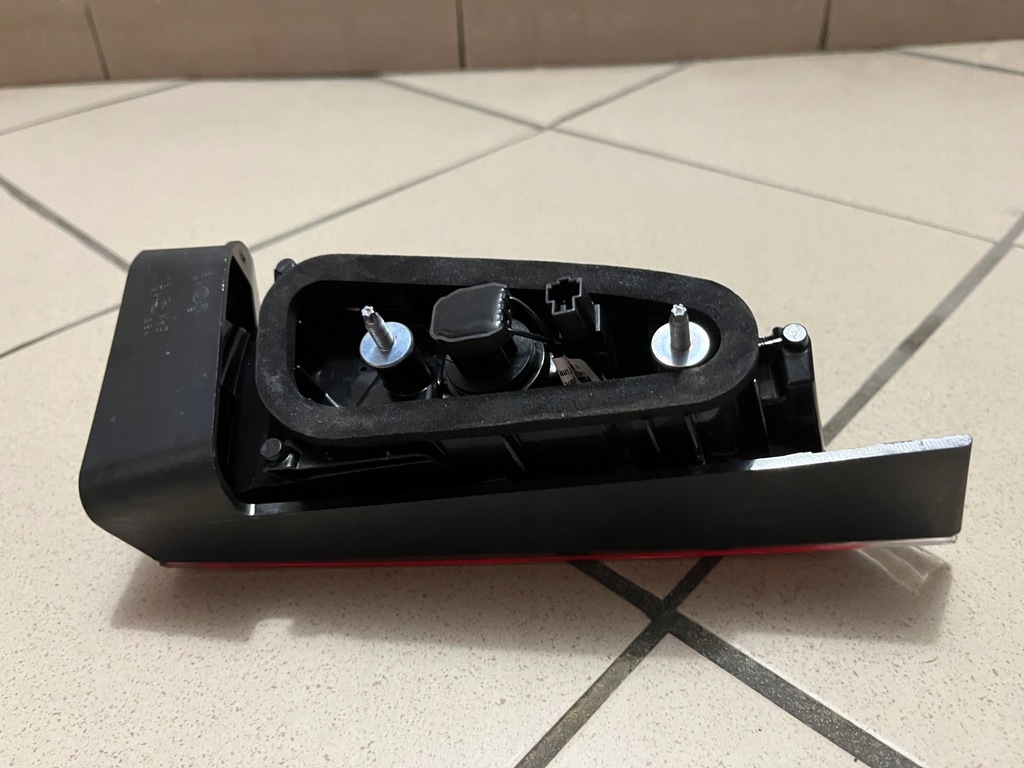 фото №11, Skoda kamik kamiq 658 лампа задня задня права