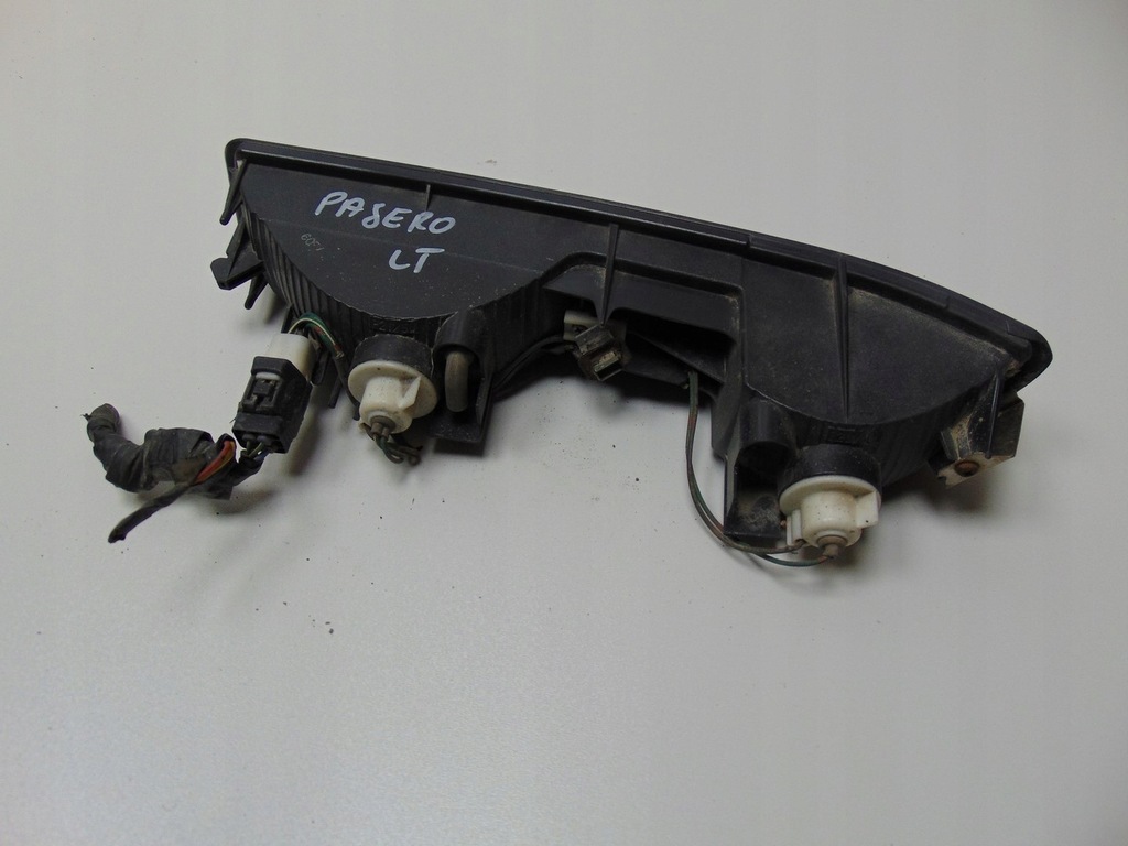 фото №8, Лампа левая задняя w бампер mitsubishi pajero iii europa