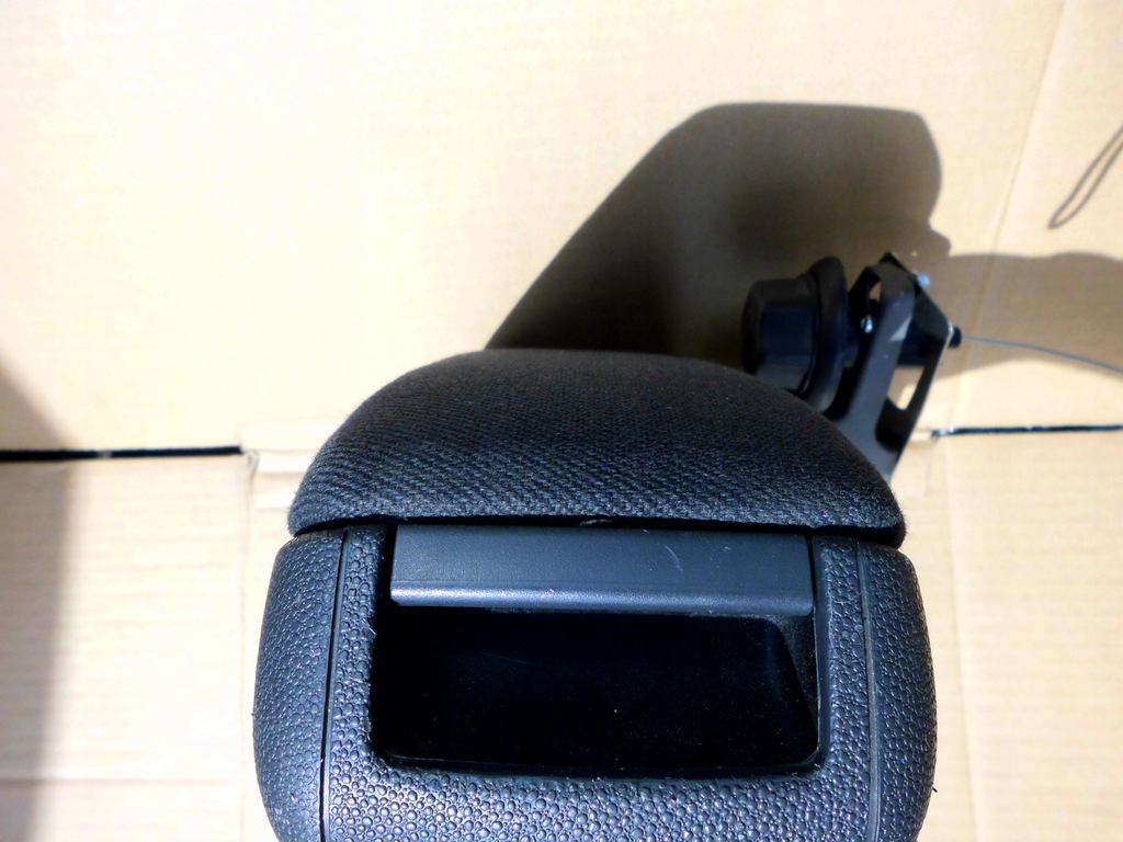 фото №7, Подлокотник opel zafira b lift europa