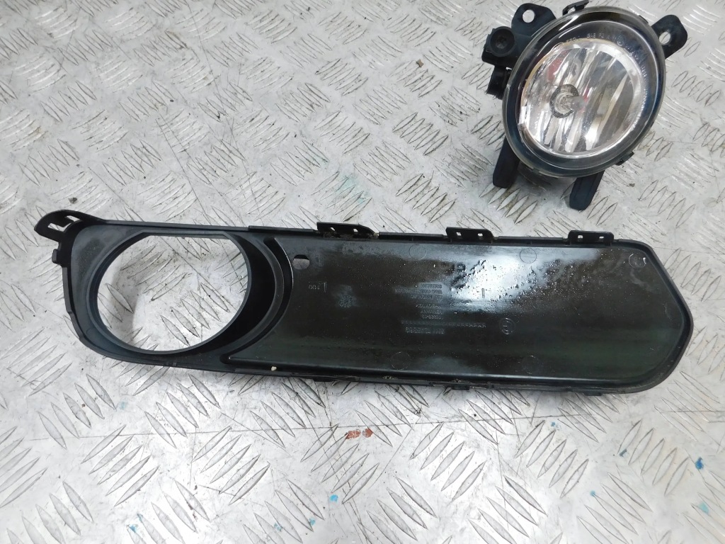 фото №2, Решётка бампера противотуманная фара левая bmw 1 f20