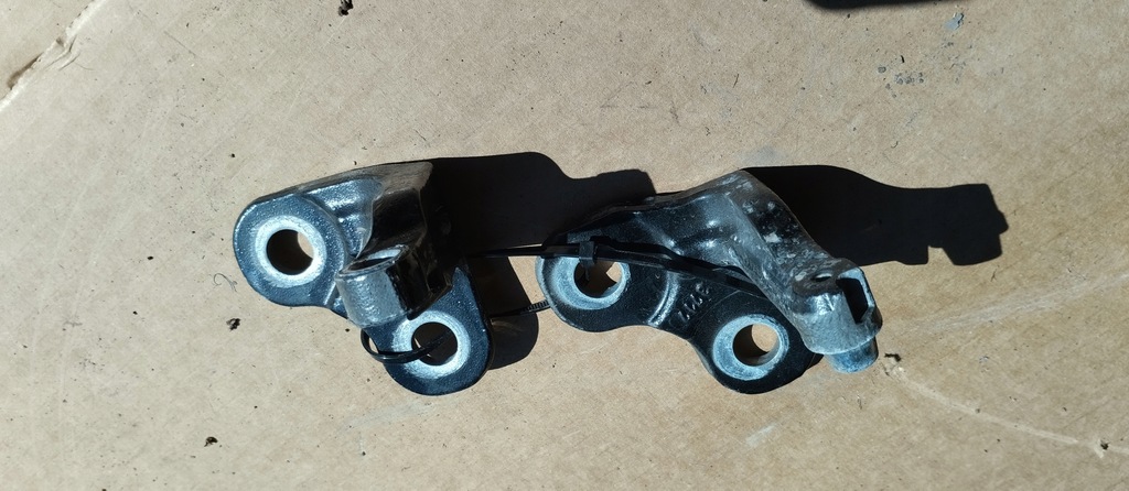 фото №4, Петля петлі двері правий перед range rover velar l560 комплект