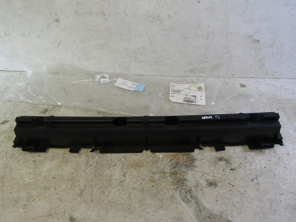 фото №6, Peugeot 5008 i напрямна середній бампера передній 9686176580