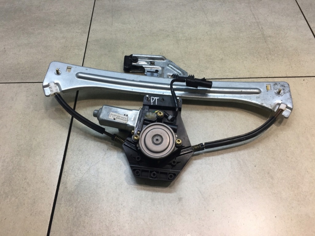 фото №1, Подъемник стекло правый задняя pt cruiser 04724558ae