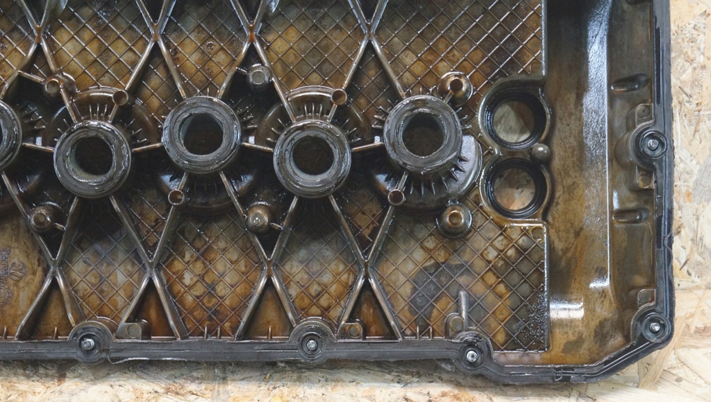 фото №8, Кришка клапанів права vw phaeton 6.0 w12 07c103476j