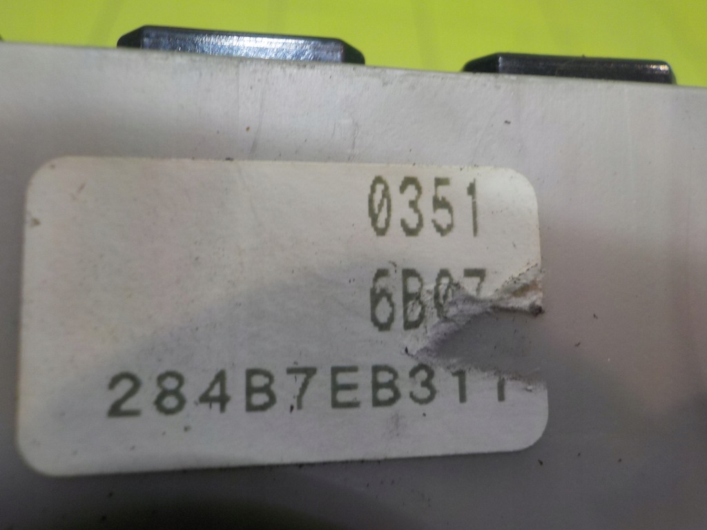 фото №5, Nissan navara iii d40 2.5 d 06r коробка предохранителей 284b7eb311