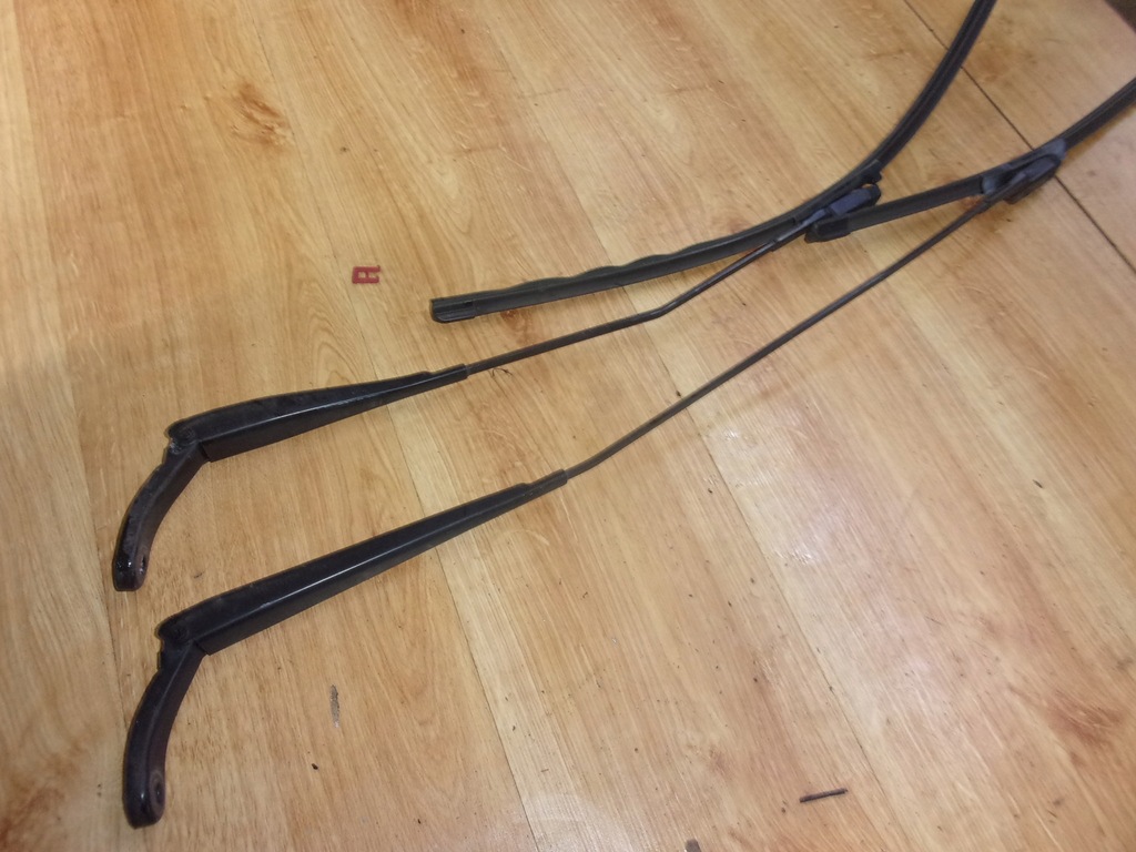 фото №1, Citroen berlingo iii рычаги дворник комплект