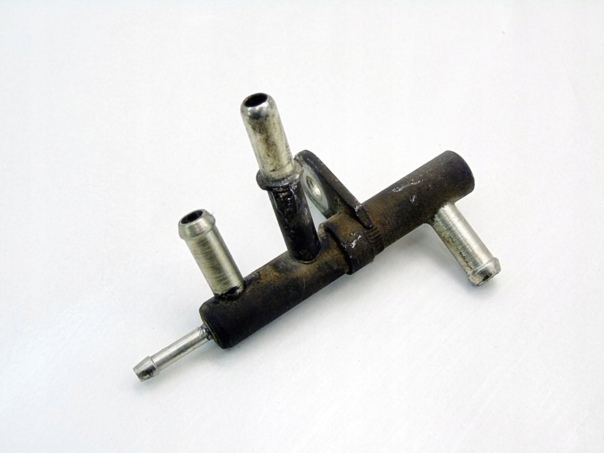 фото №1, Распределитель патрубок топлива 1.3 cdti corsa d agila meriva combo swift splash