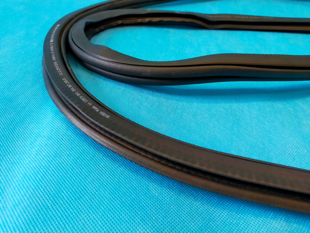 фото №12, Skoda superb 3 iii fl 2.0fsi 200kw 2020r прокладка левый перед 3v9867365b