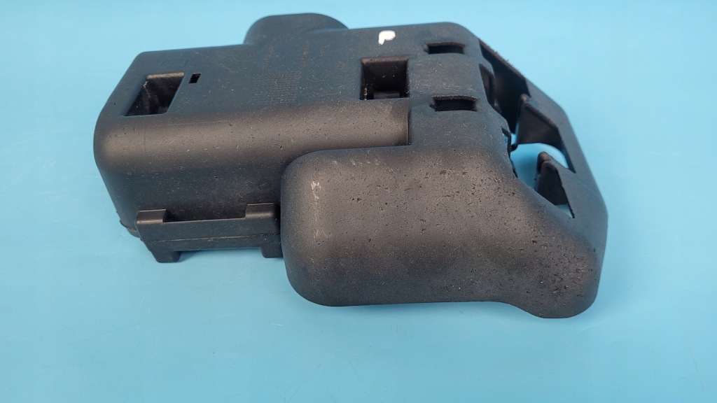 Peugeot 508 ii 22r захист амортизатора права 9827486380 Недорого