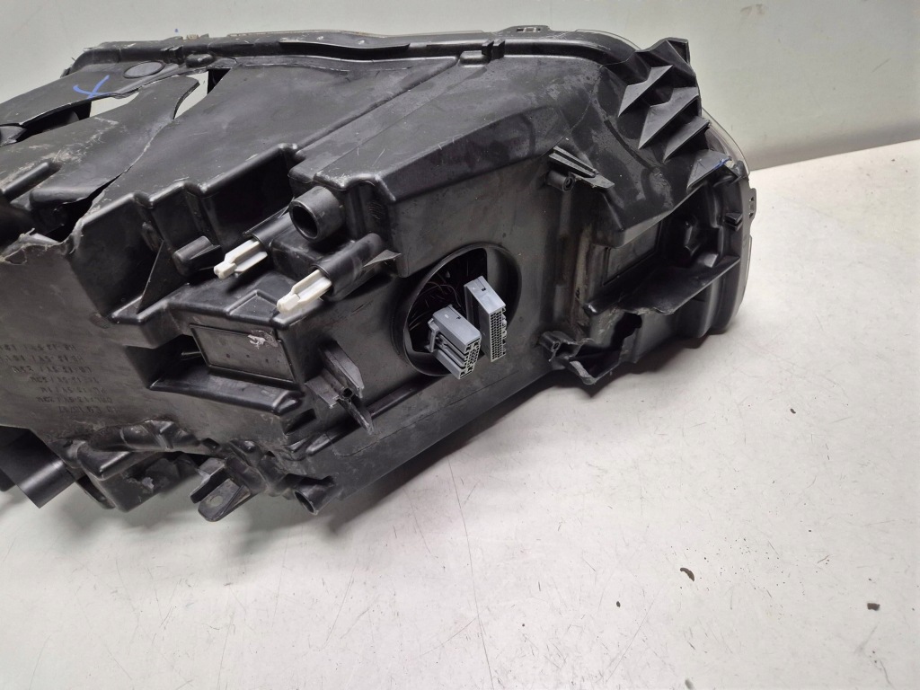 Фара правый перед фара европа  full led 32133578 volvo xc40 2 в Украине