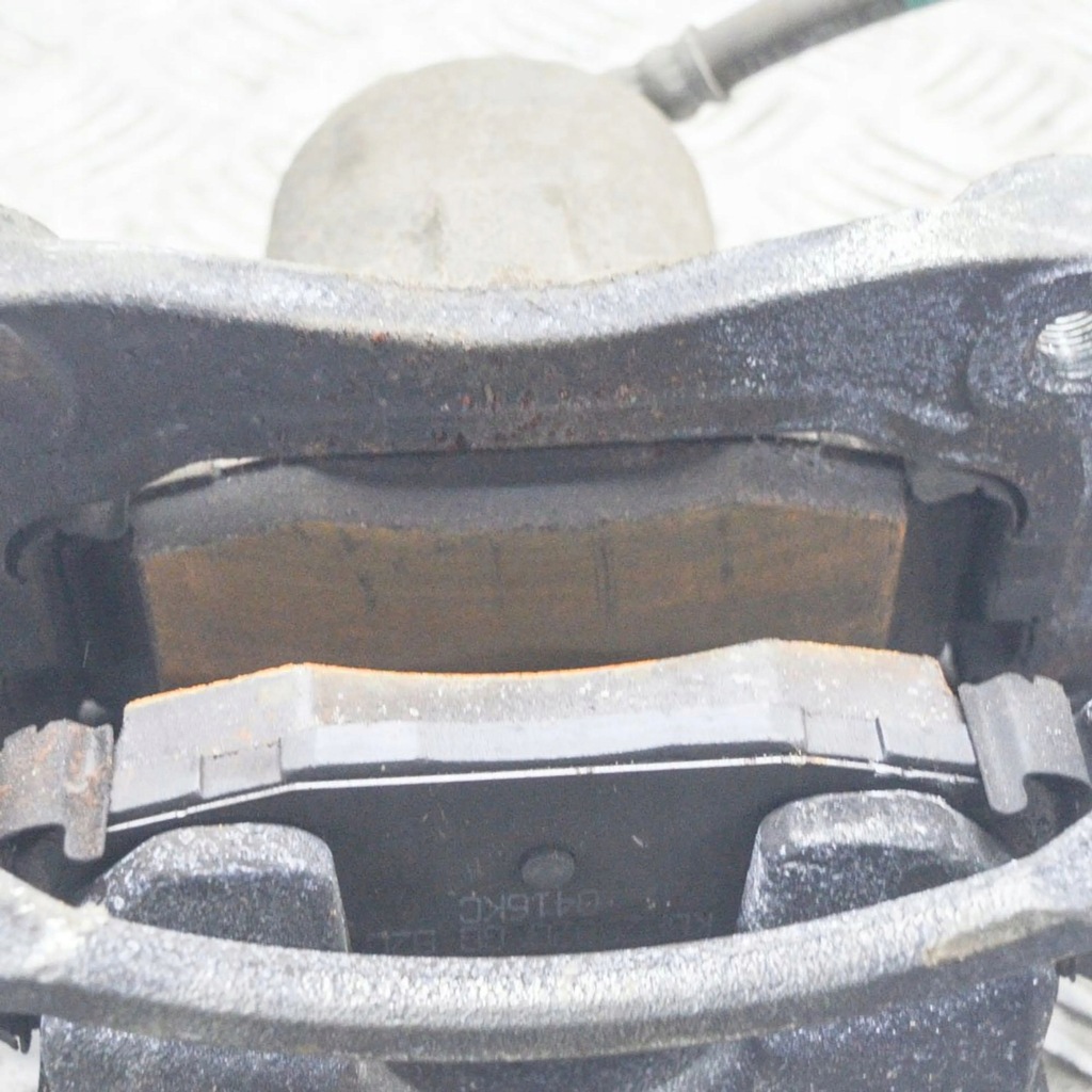 фото №6, Hyundai kona i 2018 правая сторона суппорт тормозной передний