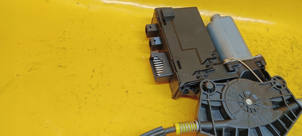 фото №13, Підйомник вікон el.prawy перед peugeot 307 9637130480