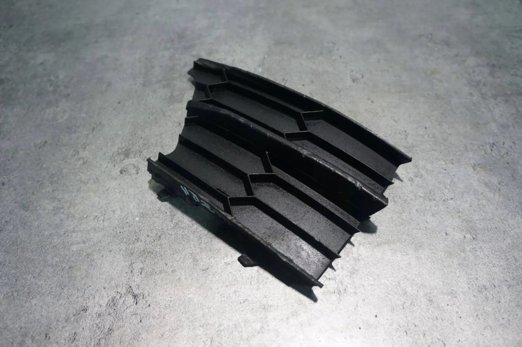 фото №6, Решітка заглушка бампера лівий перед передня skoda superb ii 3t0853665b