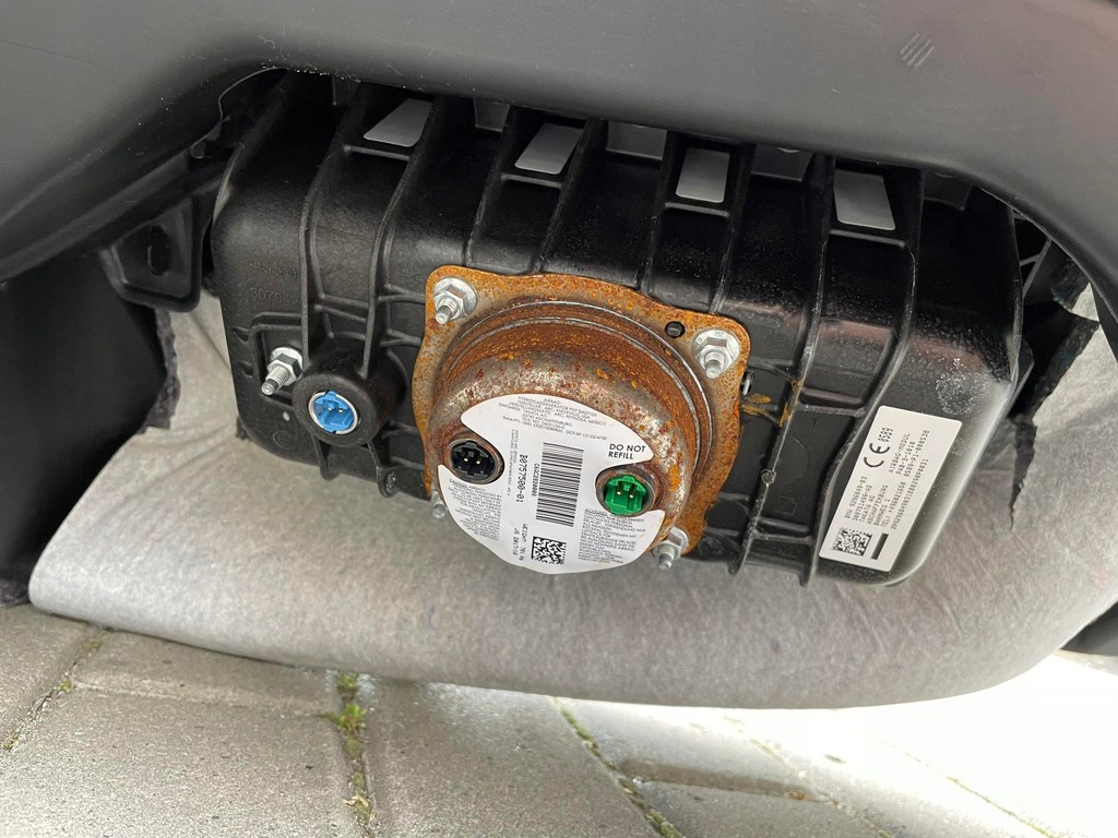 фото №10, Bmw x1 f48 подушки безопасности pod консоль usa