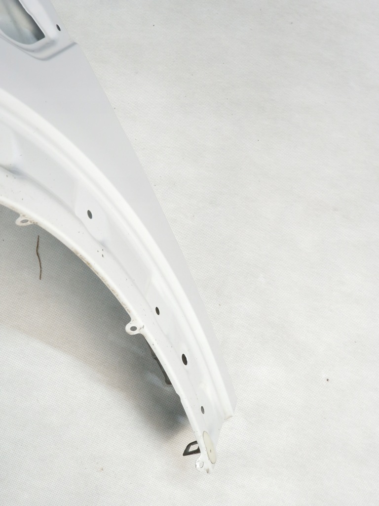 Крыло  передний правый  mini countryman 2 2 f60 левое  белый полный хороший Цена