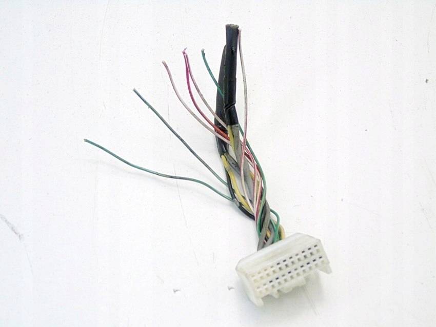 фото №1, Штекер колодка toyota avensis t25 corolla yaris verso rav 4 celica