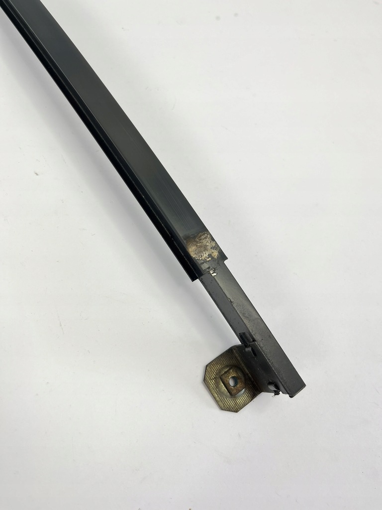 фото №7, Молдинг рамка стекло правый задняя mercedes w201 190