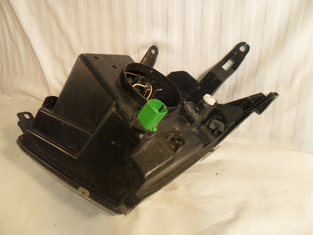 фото №14, Лампа правый перед eu 246898-00r ford fusion 2002-