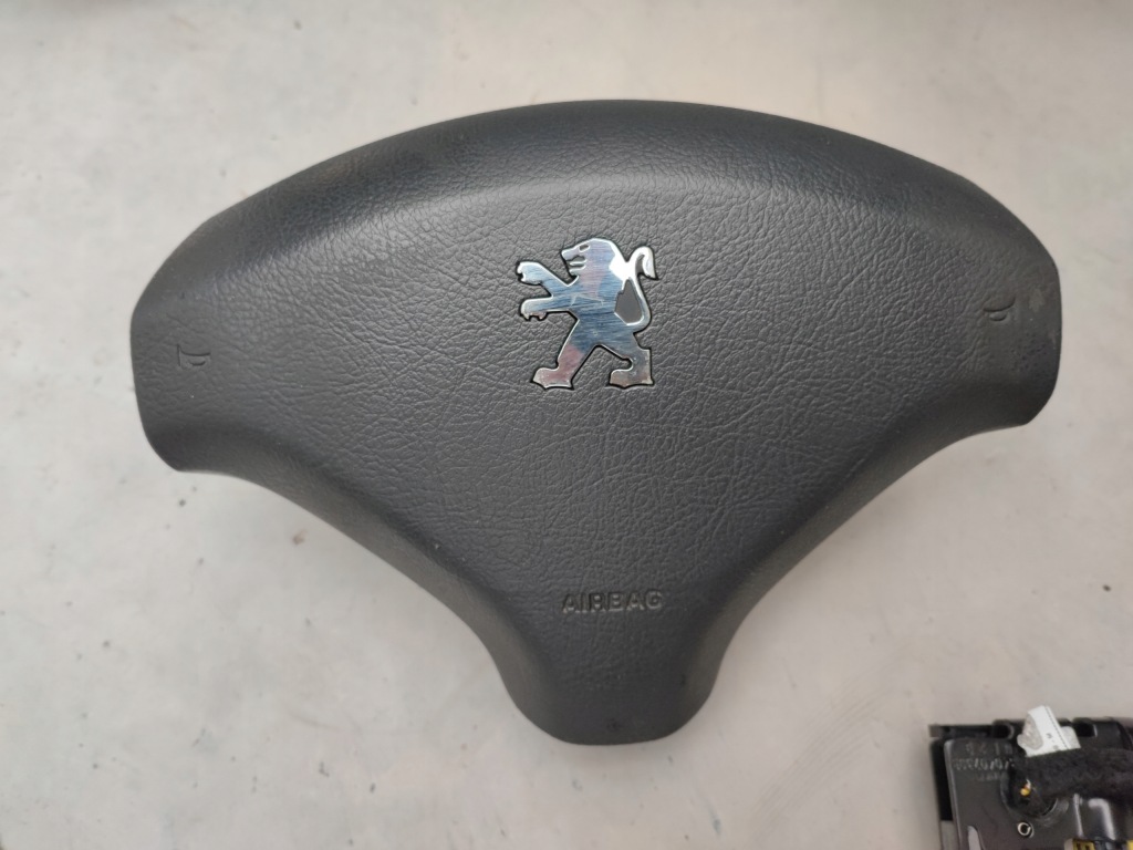 фото №12, Панель приладів консоль подушка безпеки ремені натягувачі peugeot 5008 i проекційний дисплей head up