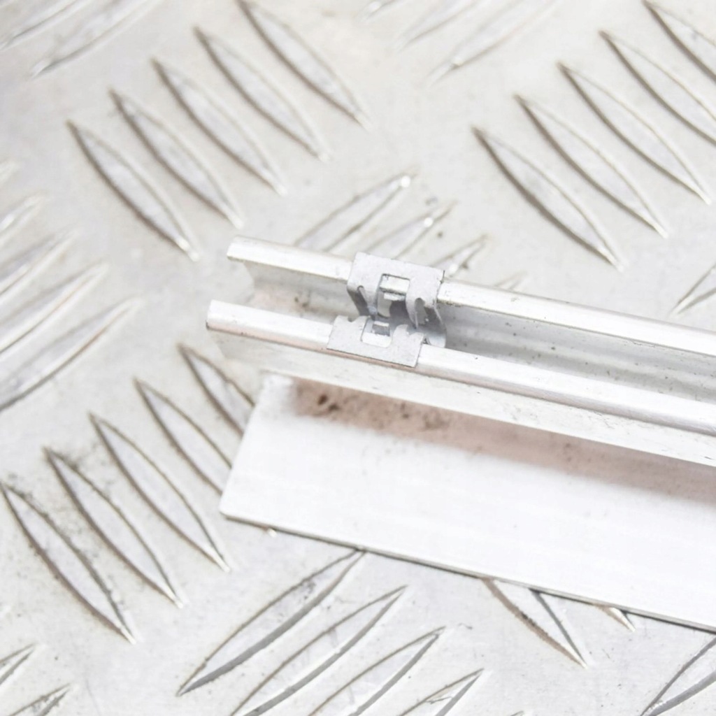 фото №6, Jaguar xk - xkr 2008 направляющая накладки порога