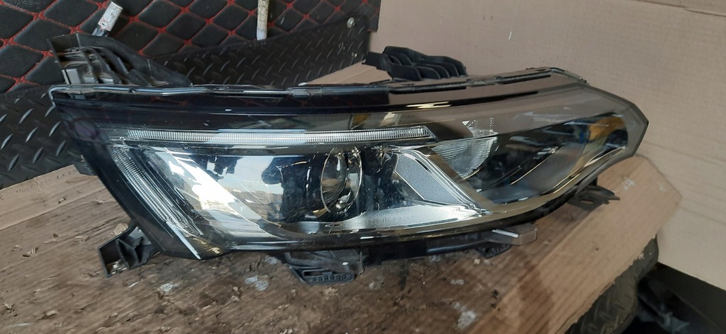 фото №1, Лампа правий перед renault talisman 260108543r