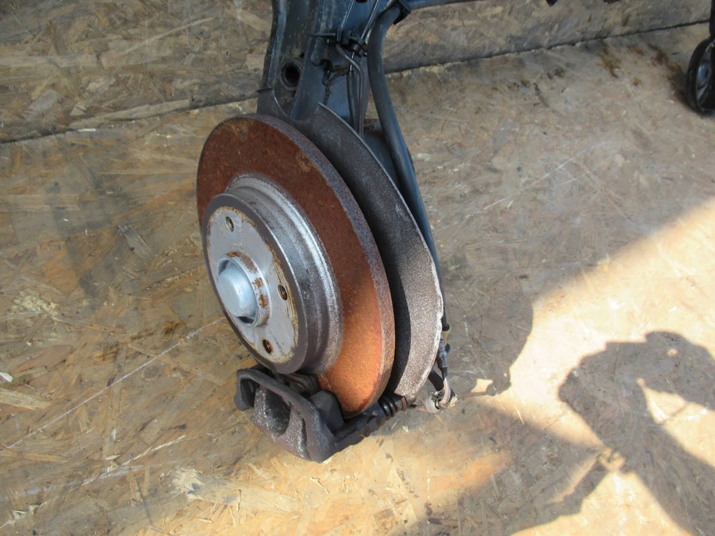 фото №7, Oś задняя citroen c4 picasso 06-