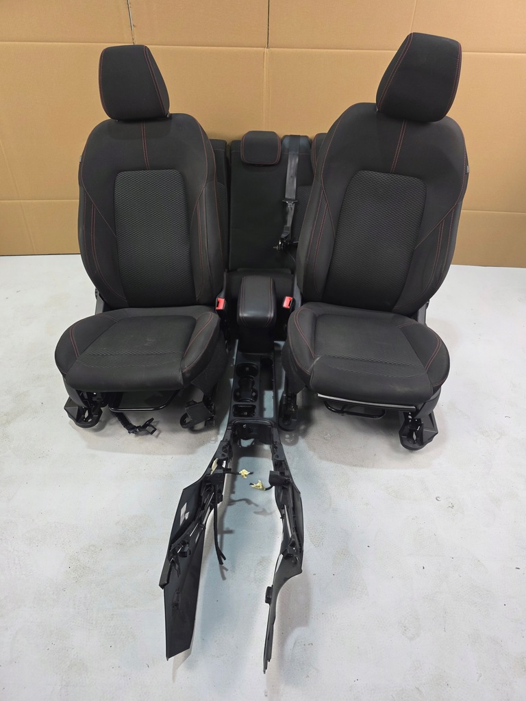 фото №1, Сидіння заднє сидіння салон ford puma ii mk2 czerwona nić