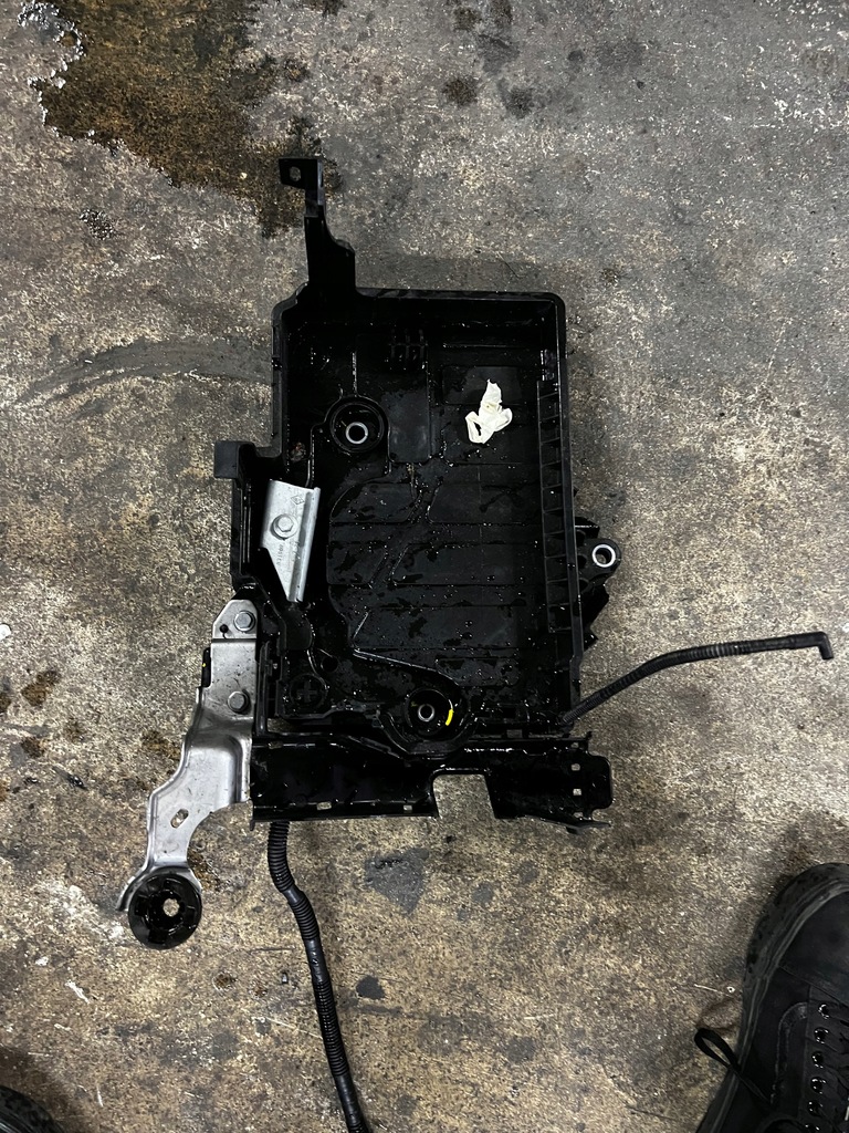 фото №1, Основа акумулятор dacia sandero iii 648946748r