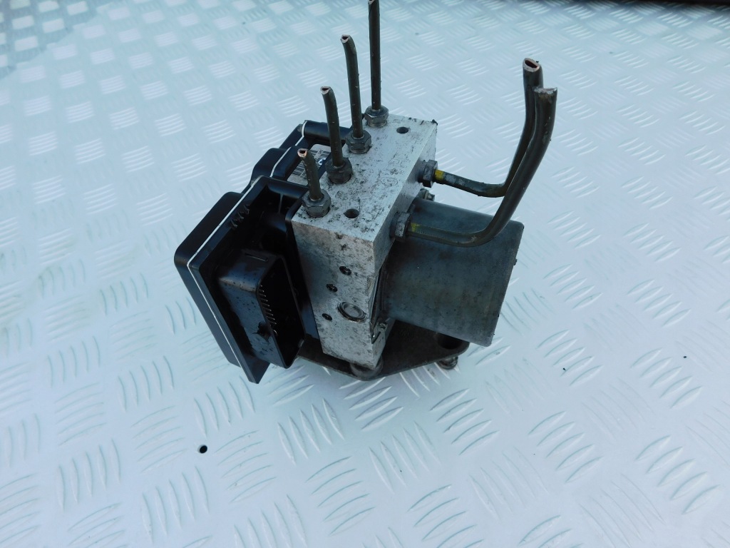 фото №1, Mercedes sprinter 906 vw crafter насос abs a0074313812