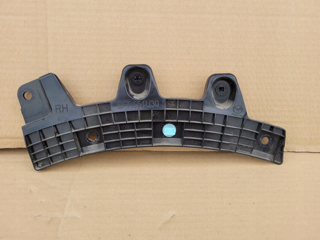 фото №1, Mazda cx-30 20r направляющая бампера правый задняя