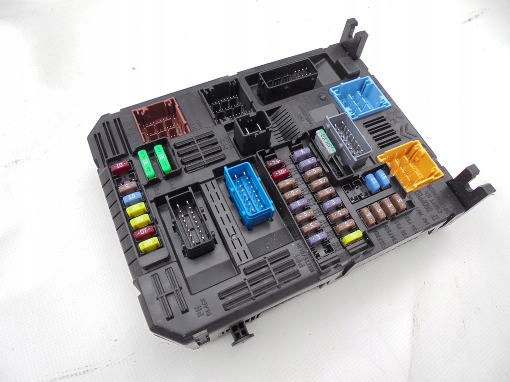 фото №6, Модуль коробка предохранителей bsi citroen e-c4 c4 3 iii 23r. 9832880380