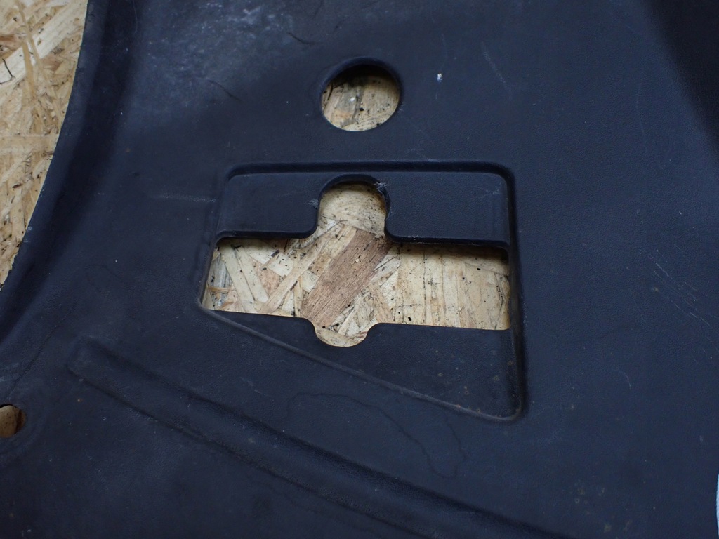 фото №5, Накладка захист поперечина передній porsche macan europa 95b805806