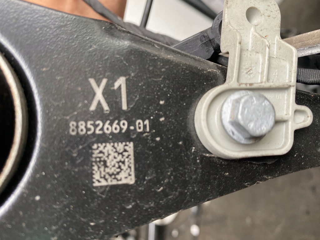 фото №13, Поворотный кулак рычаг подвеска задняя амортизатор bmw 5 g60