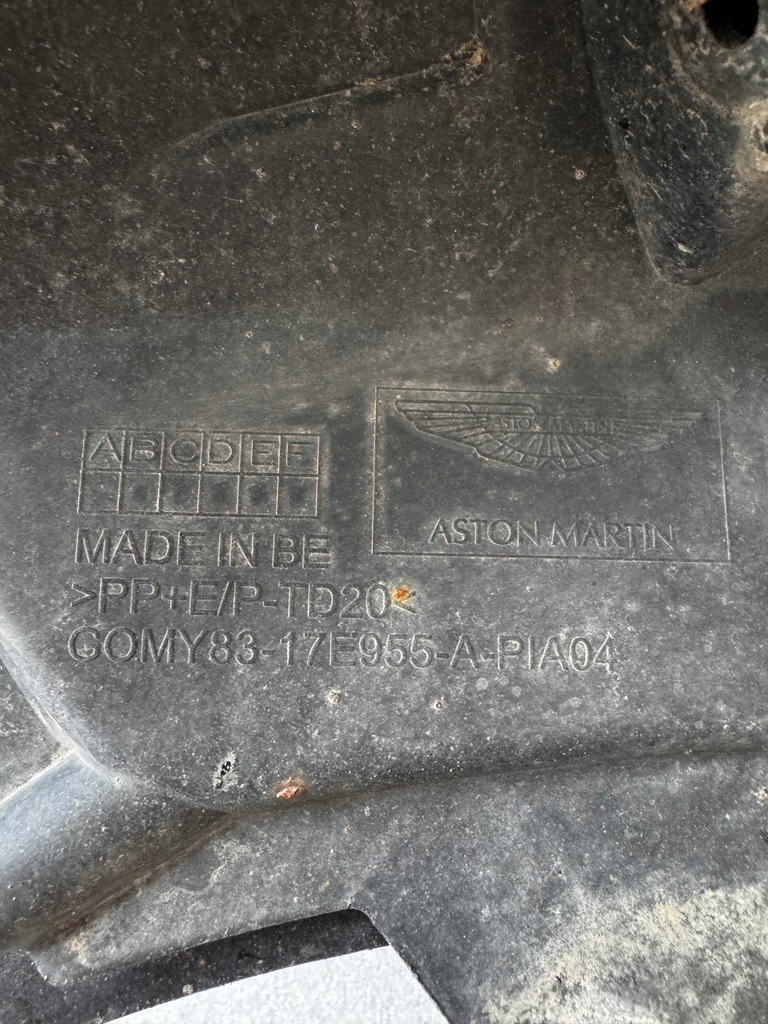 фото №14, Диффузор накладка заднего бампера aston martin dbx