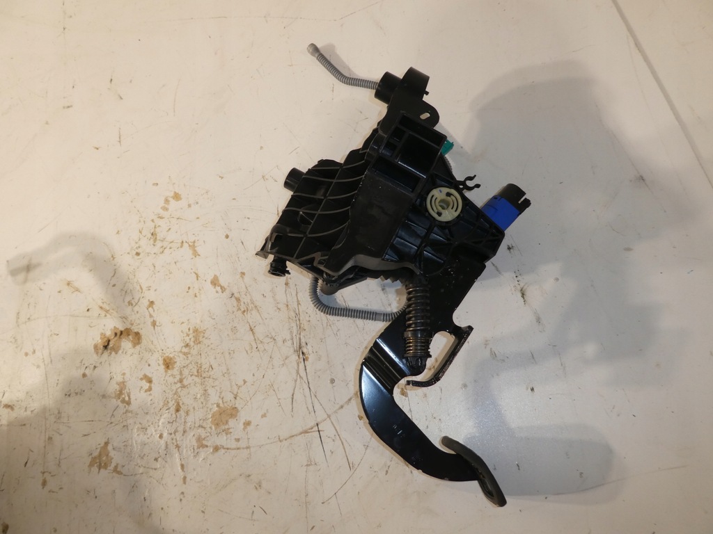 фото №3, Педаль сцепления renault trafic iii 14017095