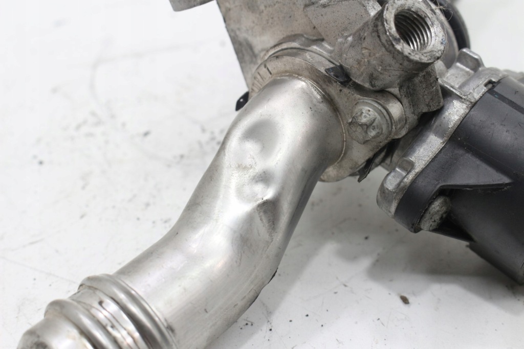 Клапан egr кронштейн 6510943027 mercedes gla 2.2 cdi Зі Шроту